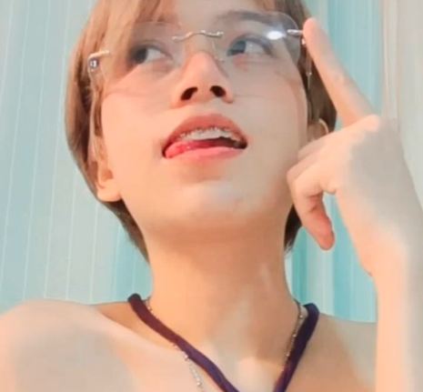 ดาว จัดเต็ม ID: 4022244082 thlive/ช้างlive