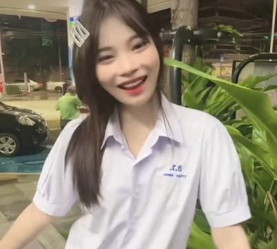 น้องบีม คาชุดนักเรียน คู่เทพ Beamybee